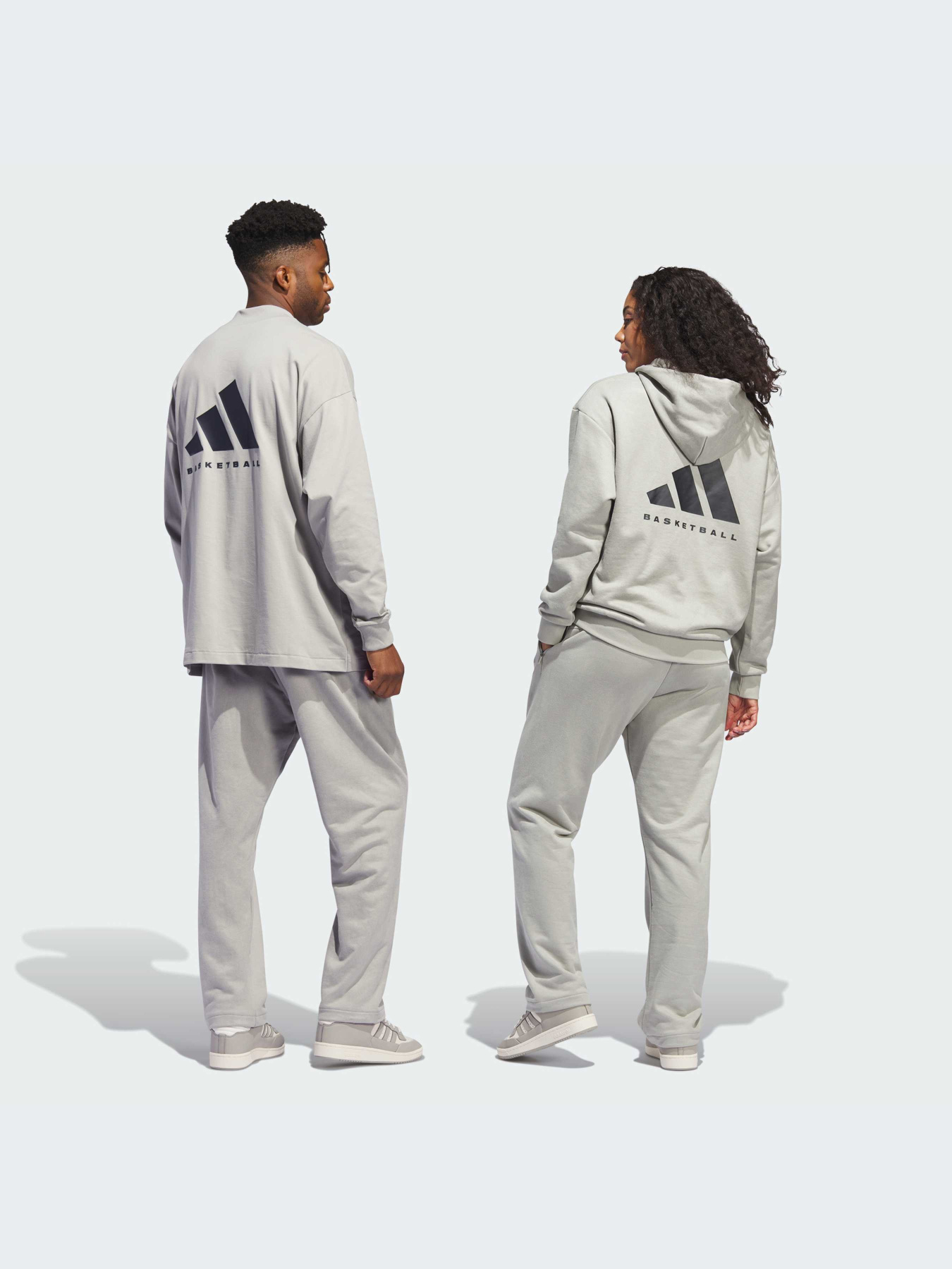 Брюки Adidas модель IN7710 Брюки Adidas модель IN7710 Фото
