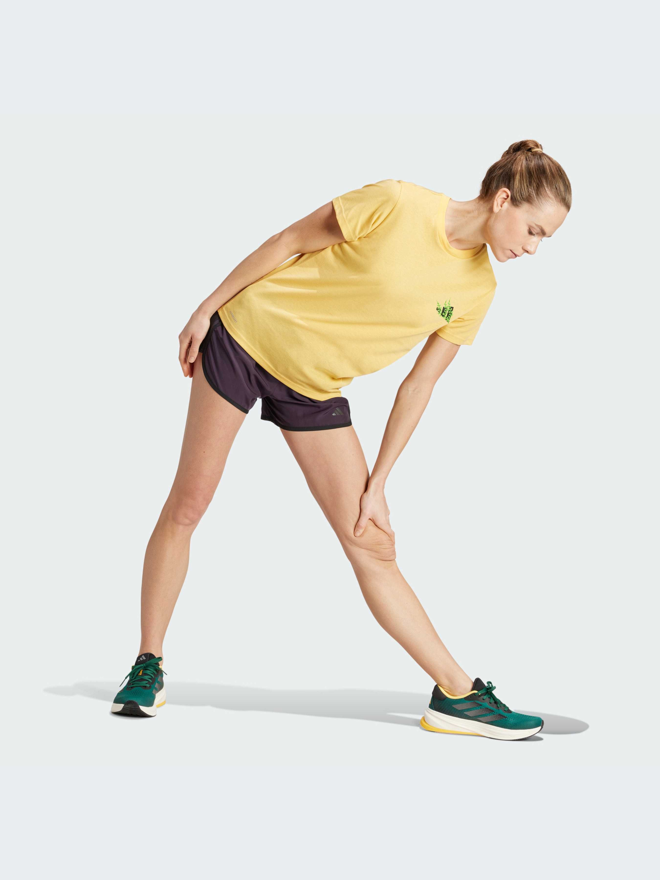 Футболки и поло Adidas модель IY7602 Футболки и поло Adidas модель IY7602 Фото