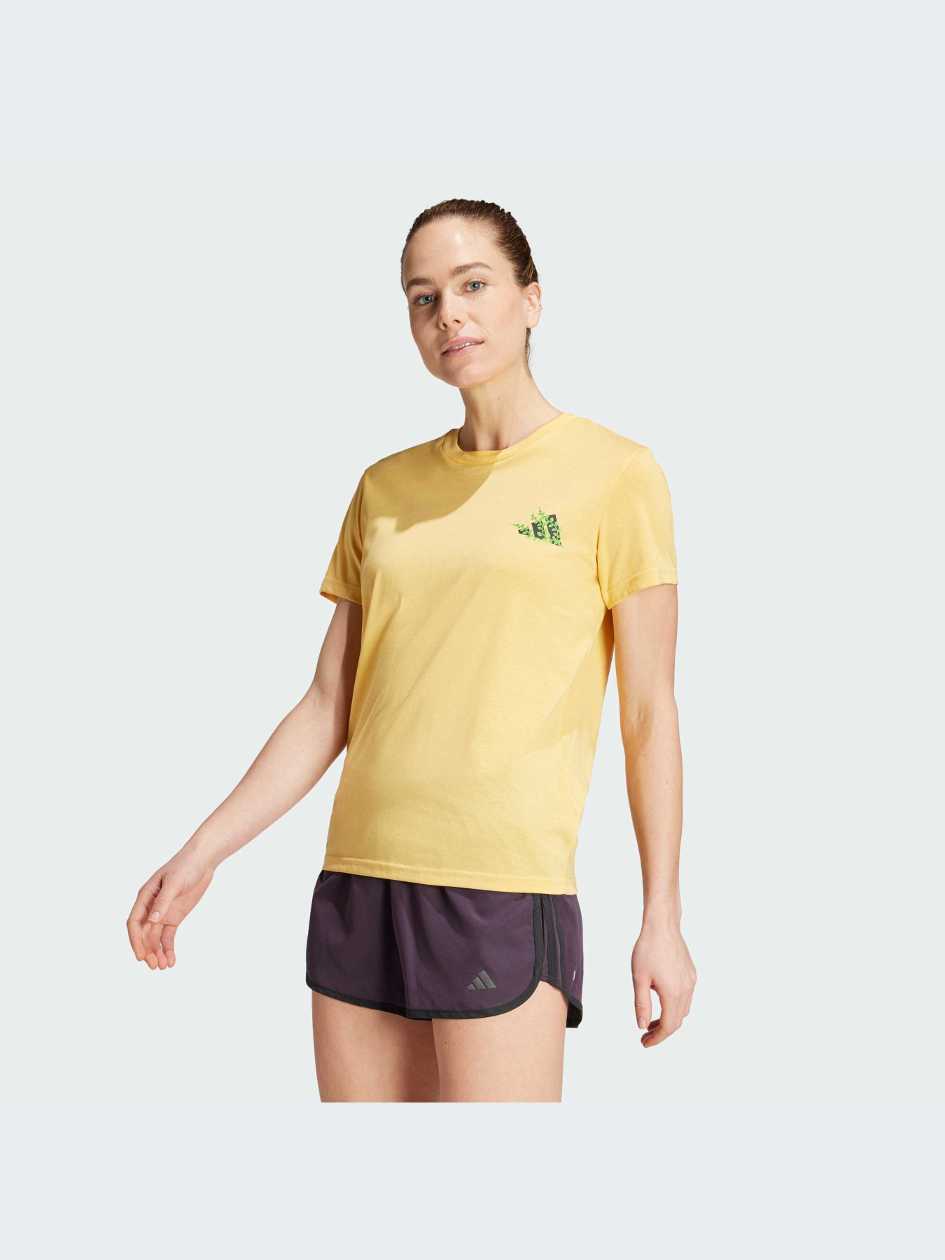 Футболки и поло Adidas модель IY7602 Футболки и поло Adidas модель IY7602 Фото