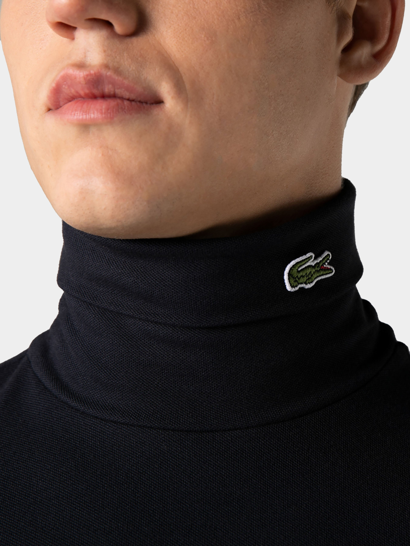 Светри та кардигани Lacoste модель UH2421HDE Фото