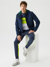 Куртки та дублянки Lacoste модель BH030808L Фото