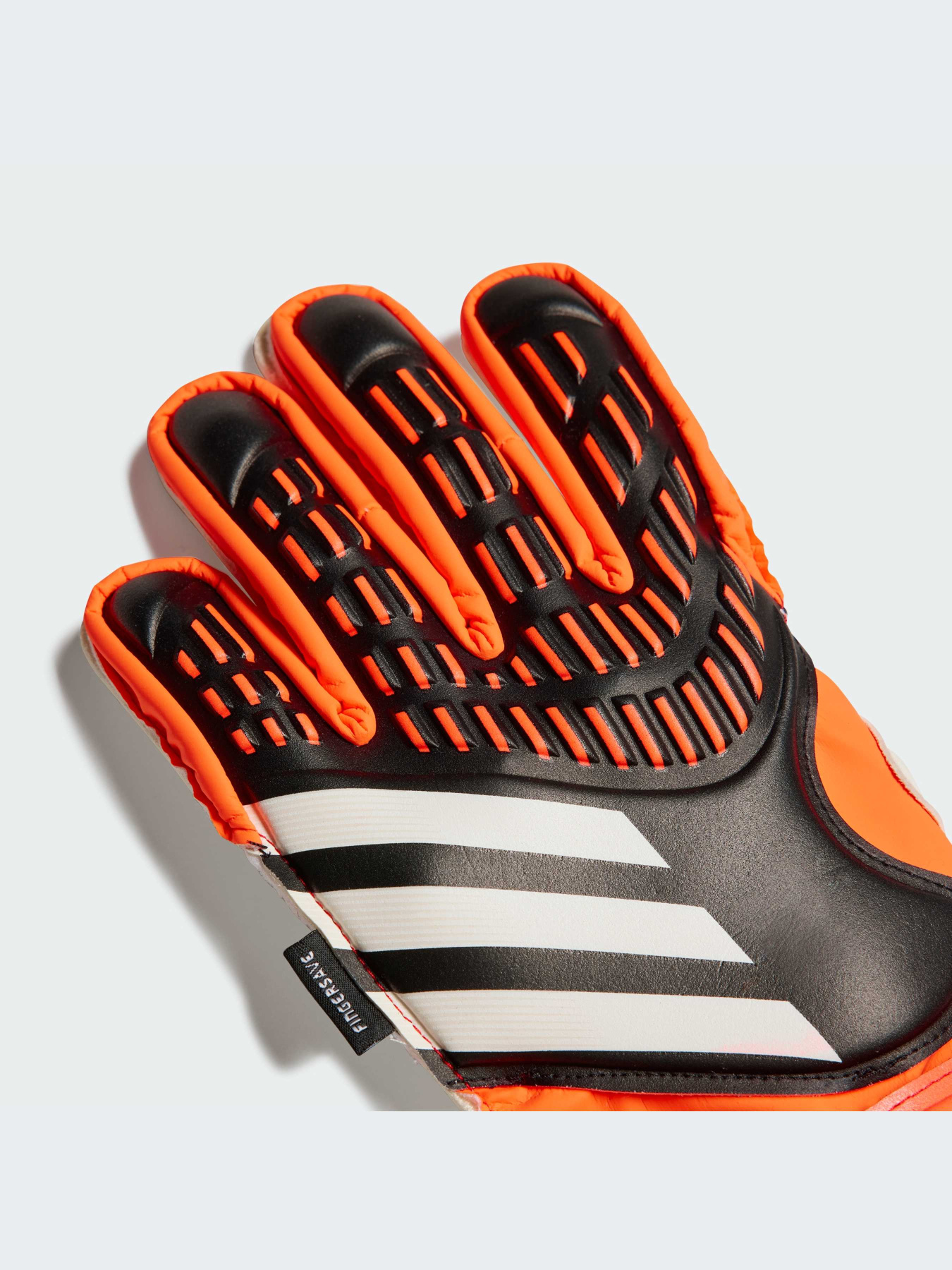 Перчатки для спорта Adidas Predator модель IQ4036 Фото