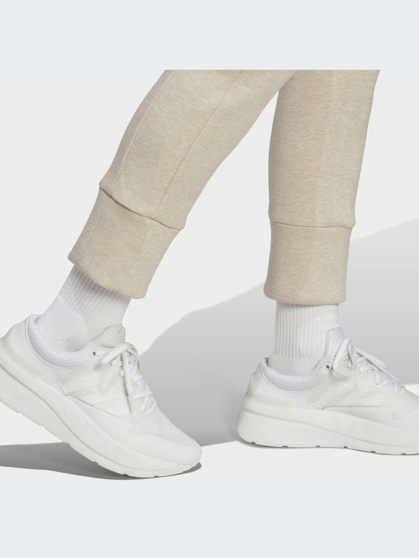Брюки Adidas модель IC0301 Брюки Adidas модель IC0301 Фото