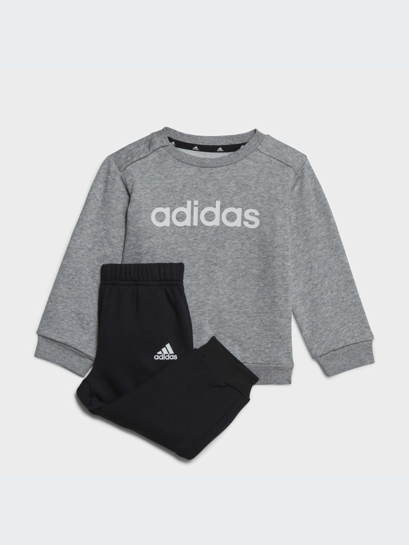 Костюмы Adidas модель HR5882 Костюмы Adidas модель HR5882 Фото