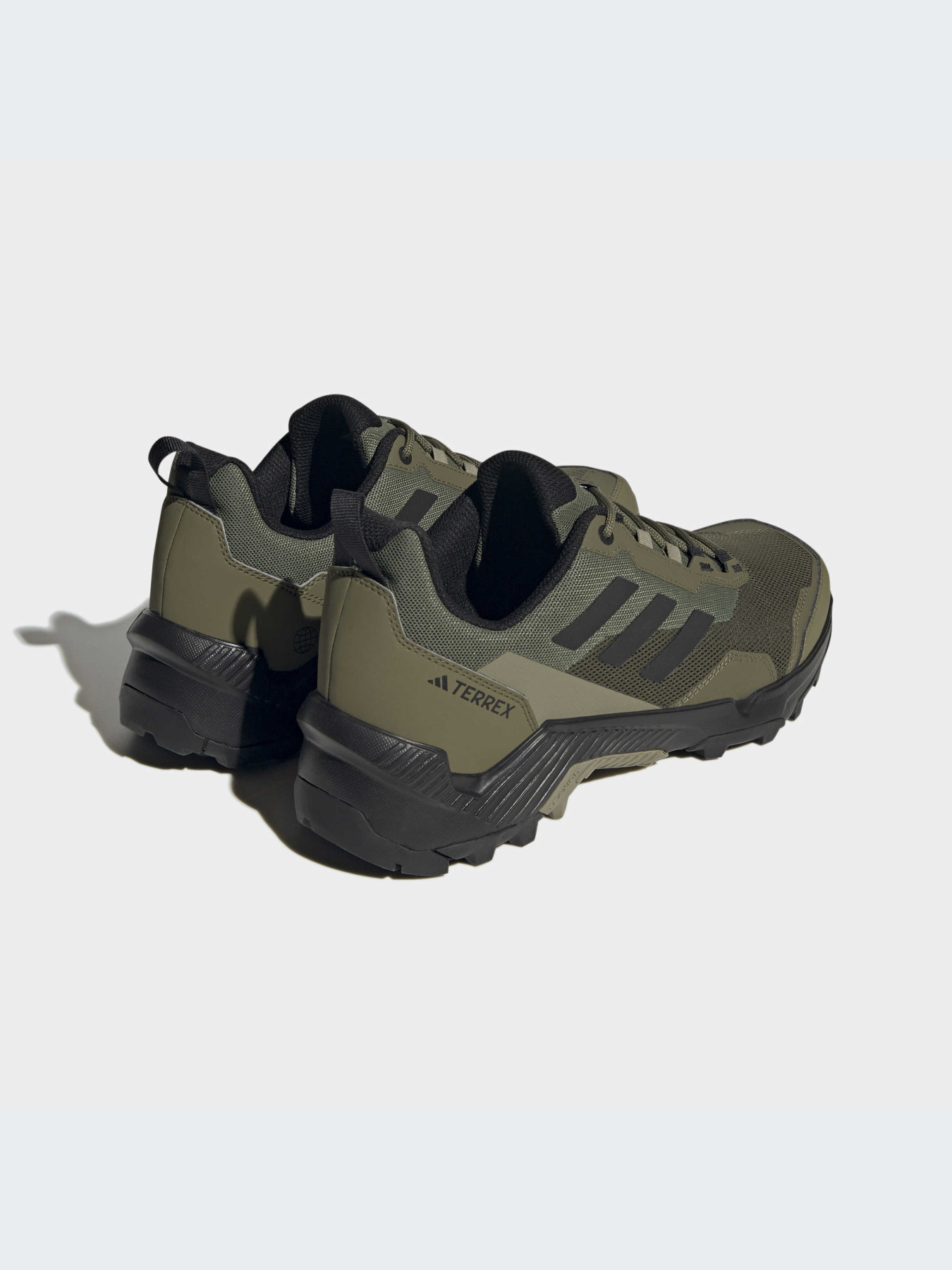 Кроссовки Adidas модель HP8607 Фото