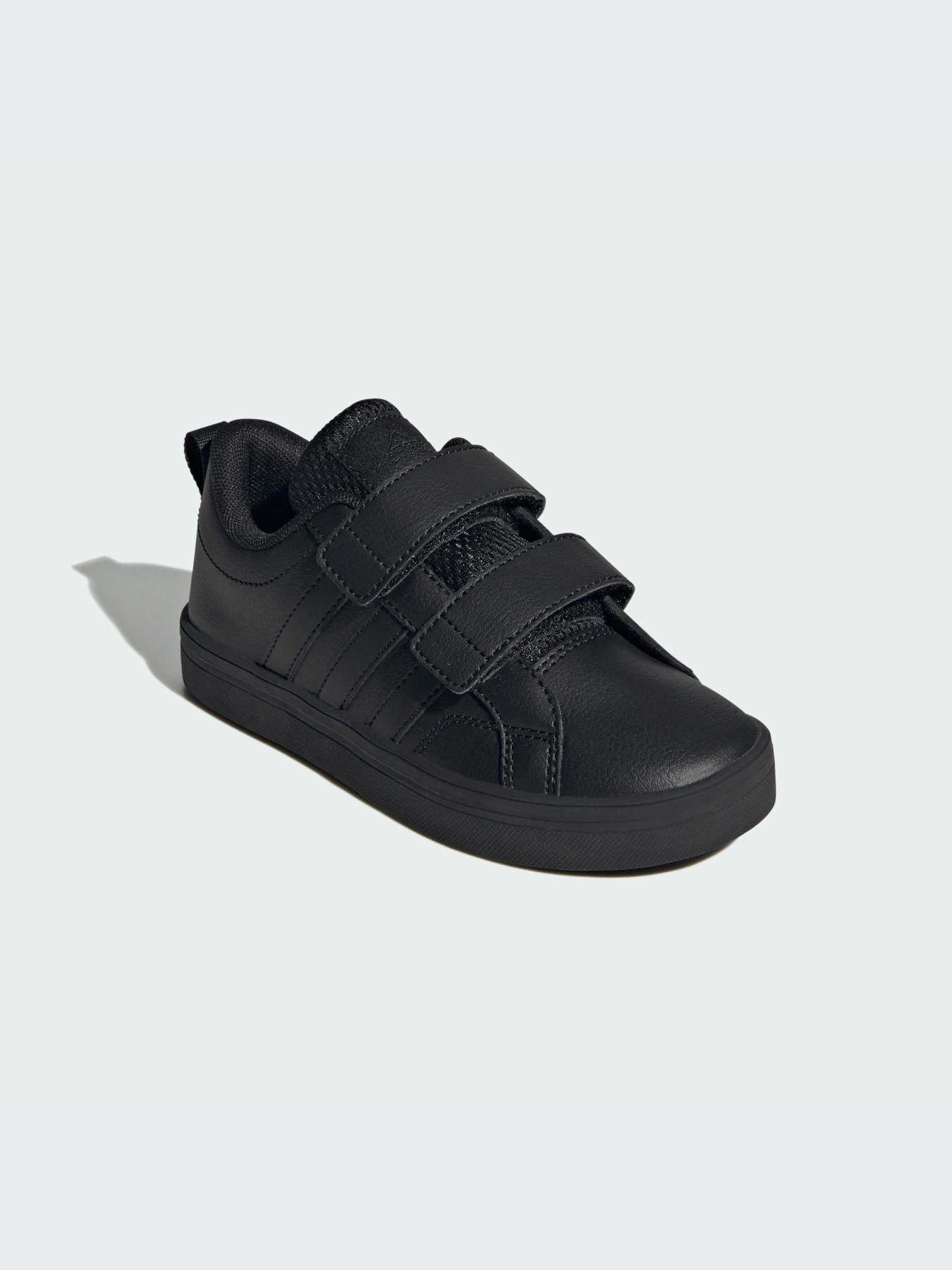 Кроссовки Adidas модель IE3473 Кроссовки Adidas модель IE3473 Фото