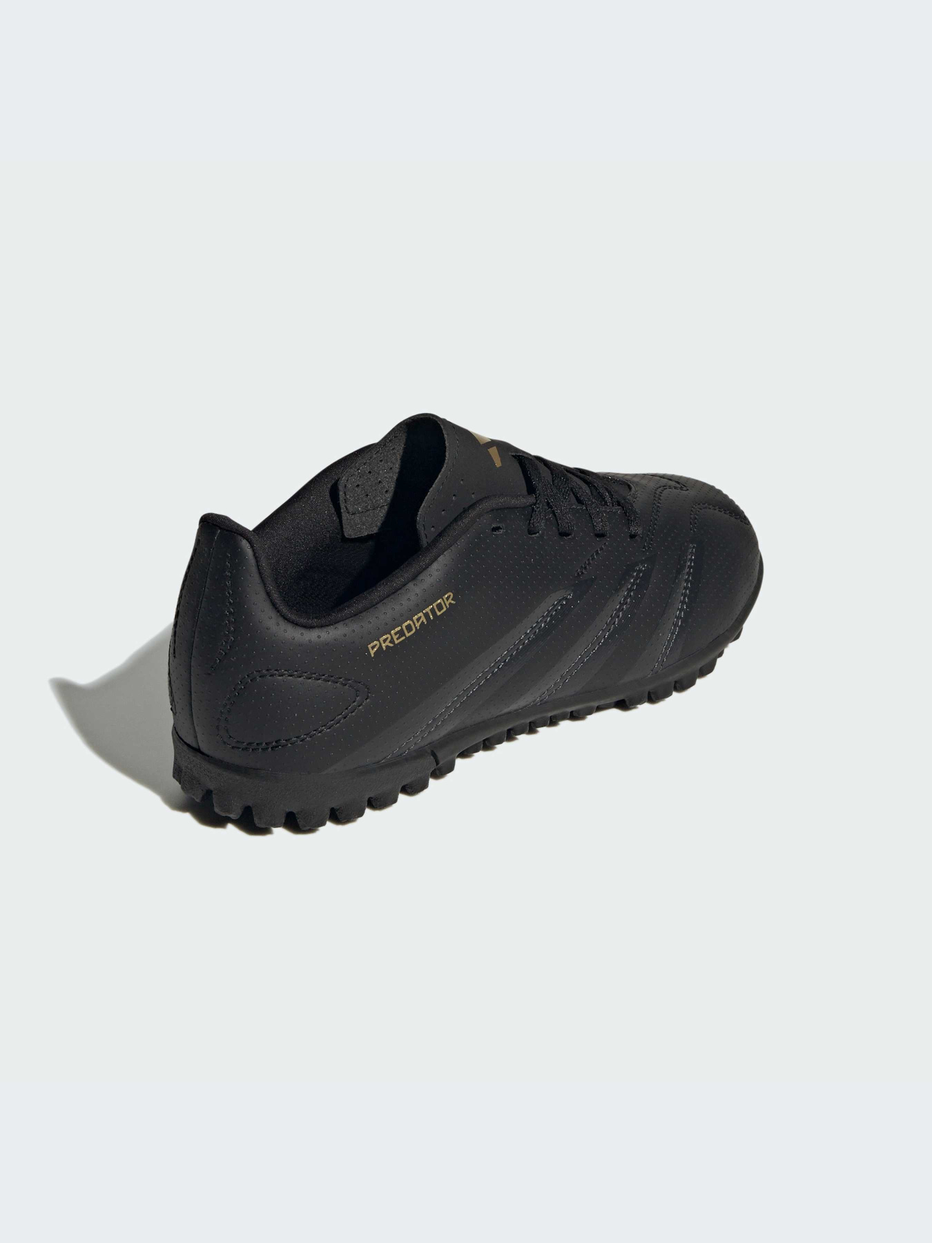 Кроссовки Adidas Predator модель IF6419 Кроссовки Adidas Predator модель IF6419 Фото