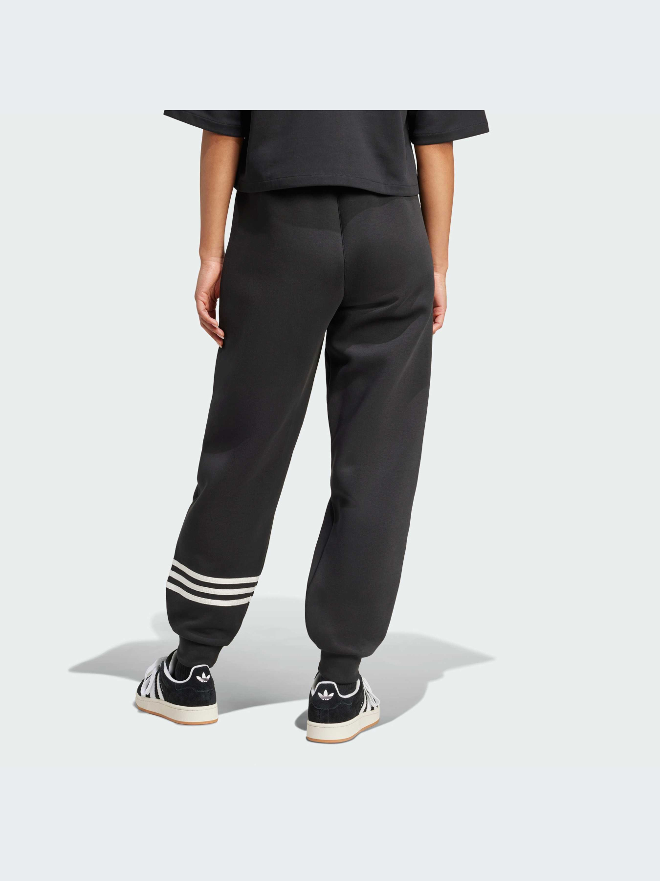 Брюки Adidas модель IW5605 Брюки Adidas модель IW5605 Фото