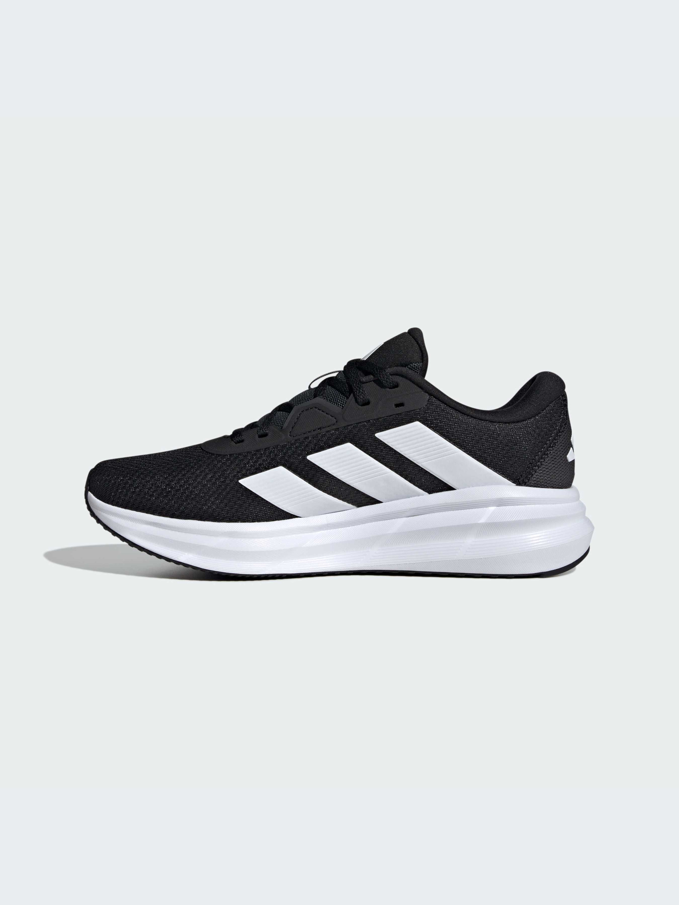 Кросівки Adidas Galaxy модель ID8760 Кросівки Adidas Galaxy модель ID8760 Фото