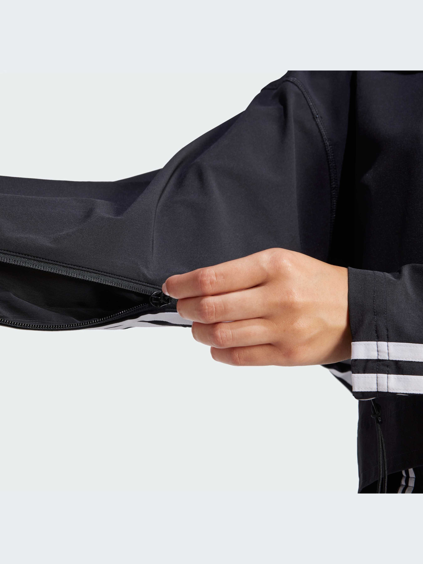 Куртки та дублянки Adidas модель IN1829 Куртки та дублянки Adidas модель IN1829 Фото