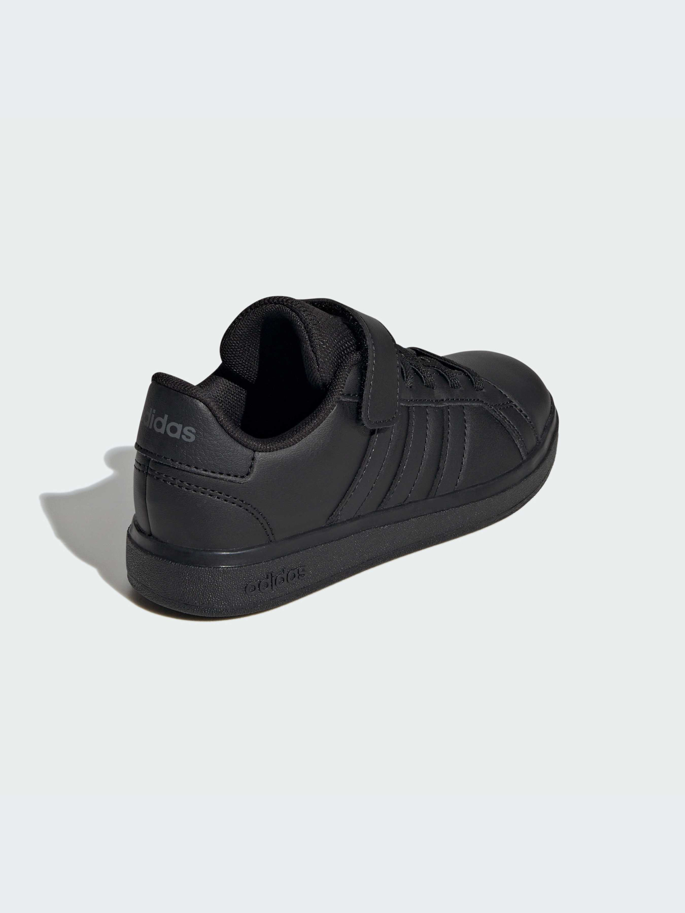 Кросівки Adidas Grand Court модель IH5530 Фото