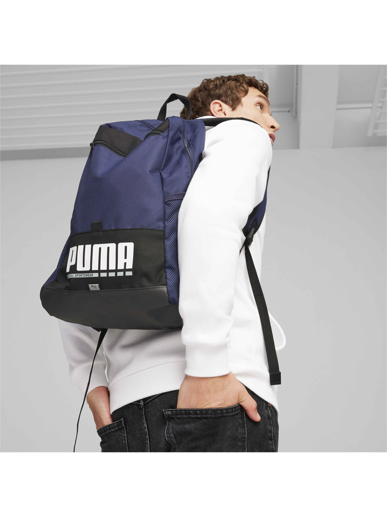 Рюкзаки PUMA Plus Backpack модель 090346 Рюкзаки PUMA Plus Backpack модель 090346 Фото