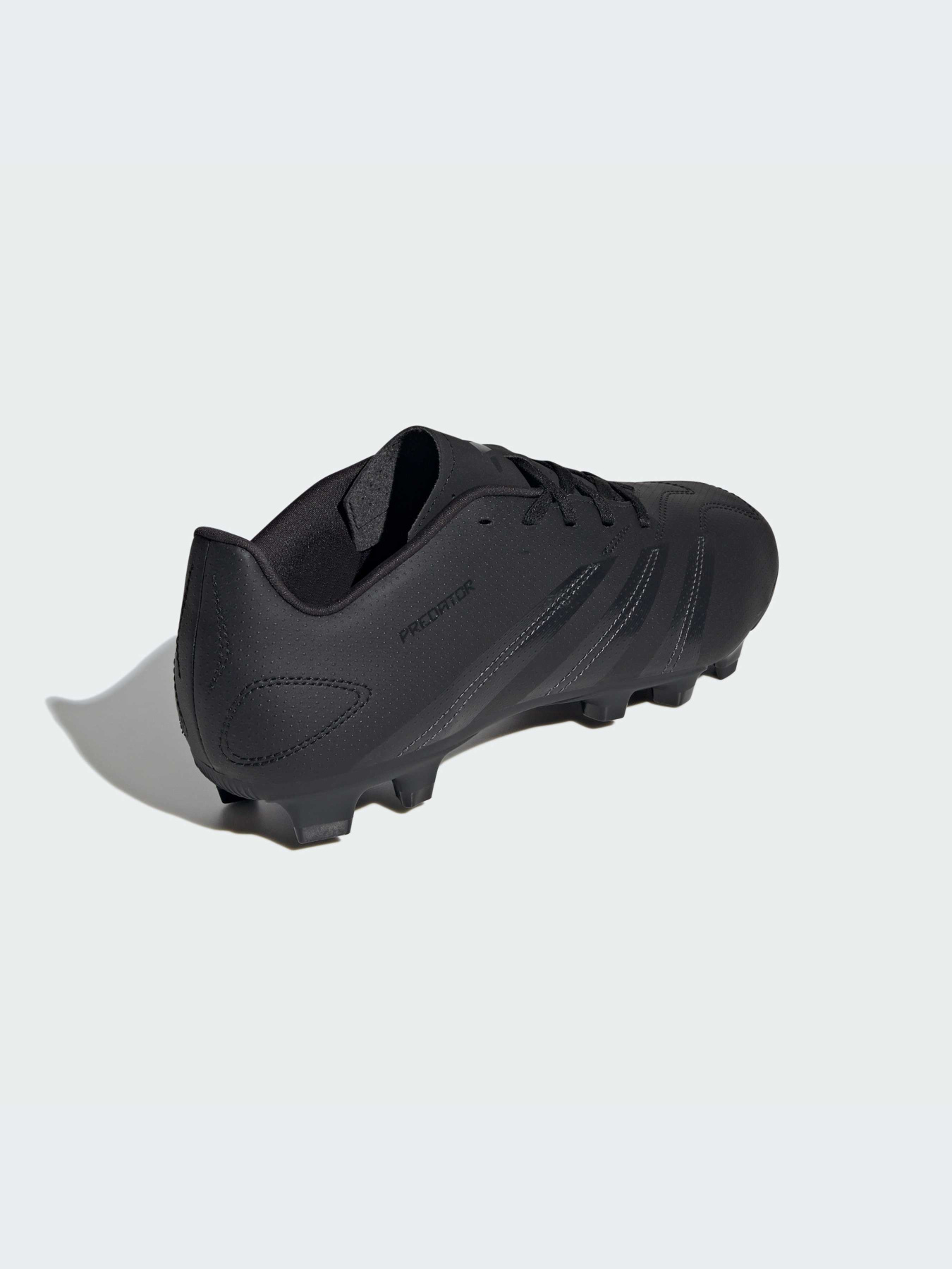 Кросівки Adidas Predator модель IG7759 Кросівки Adidas Predator модель IG7759 Фото