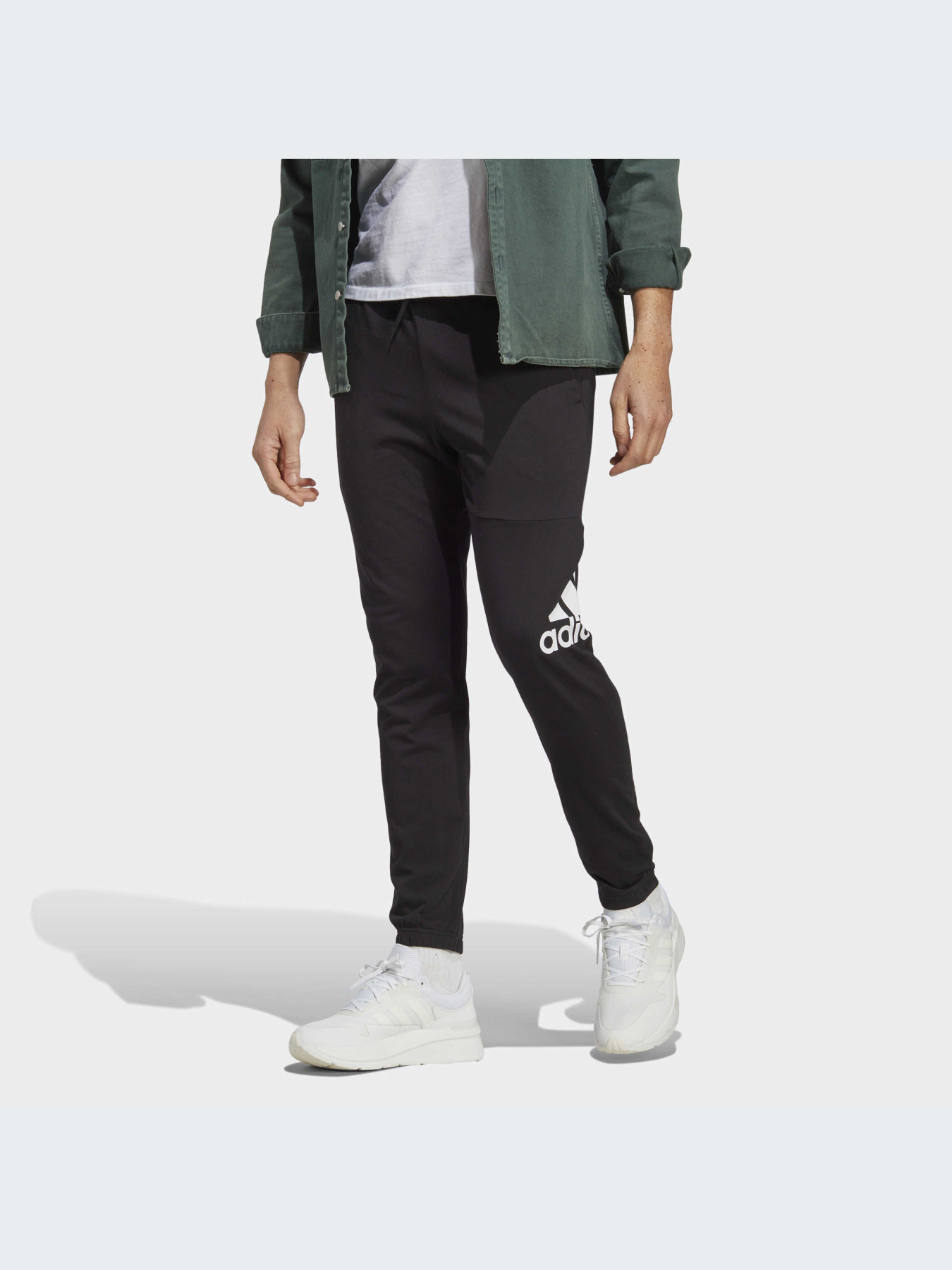 Брюки Adidas Adidas Essentials модель IC9400 Брюки Adidas Adidas Essentials модель IC9400 Фото