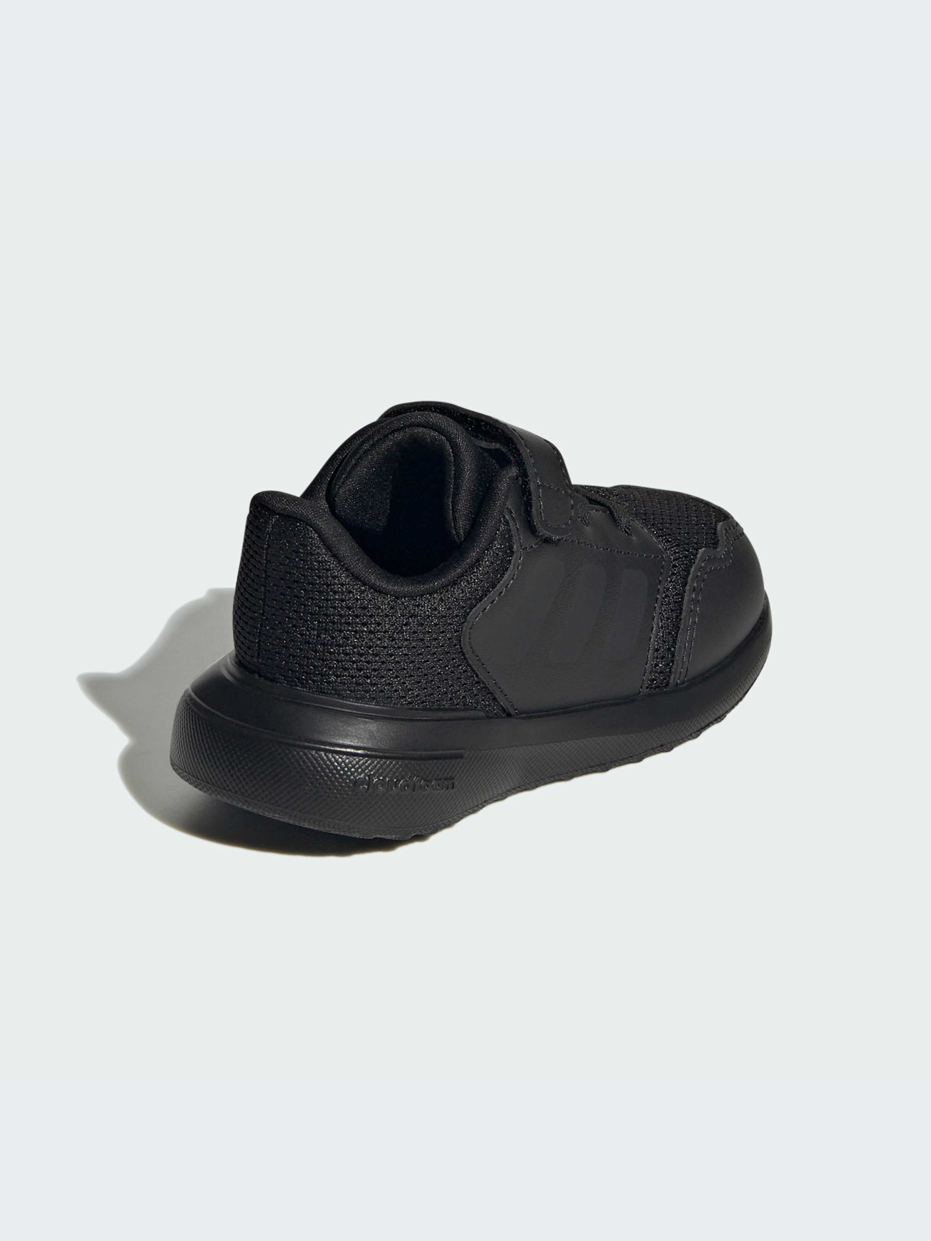 Кроссовки Adidas модель IE6012 Кроссовки Adidas модель IE6012 Фото