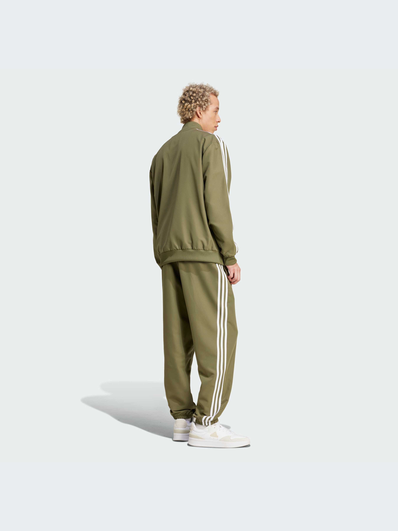 Костюмы Adidas модель IY6655 Костюмы Adidas модель IY6655 Фото