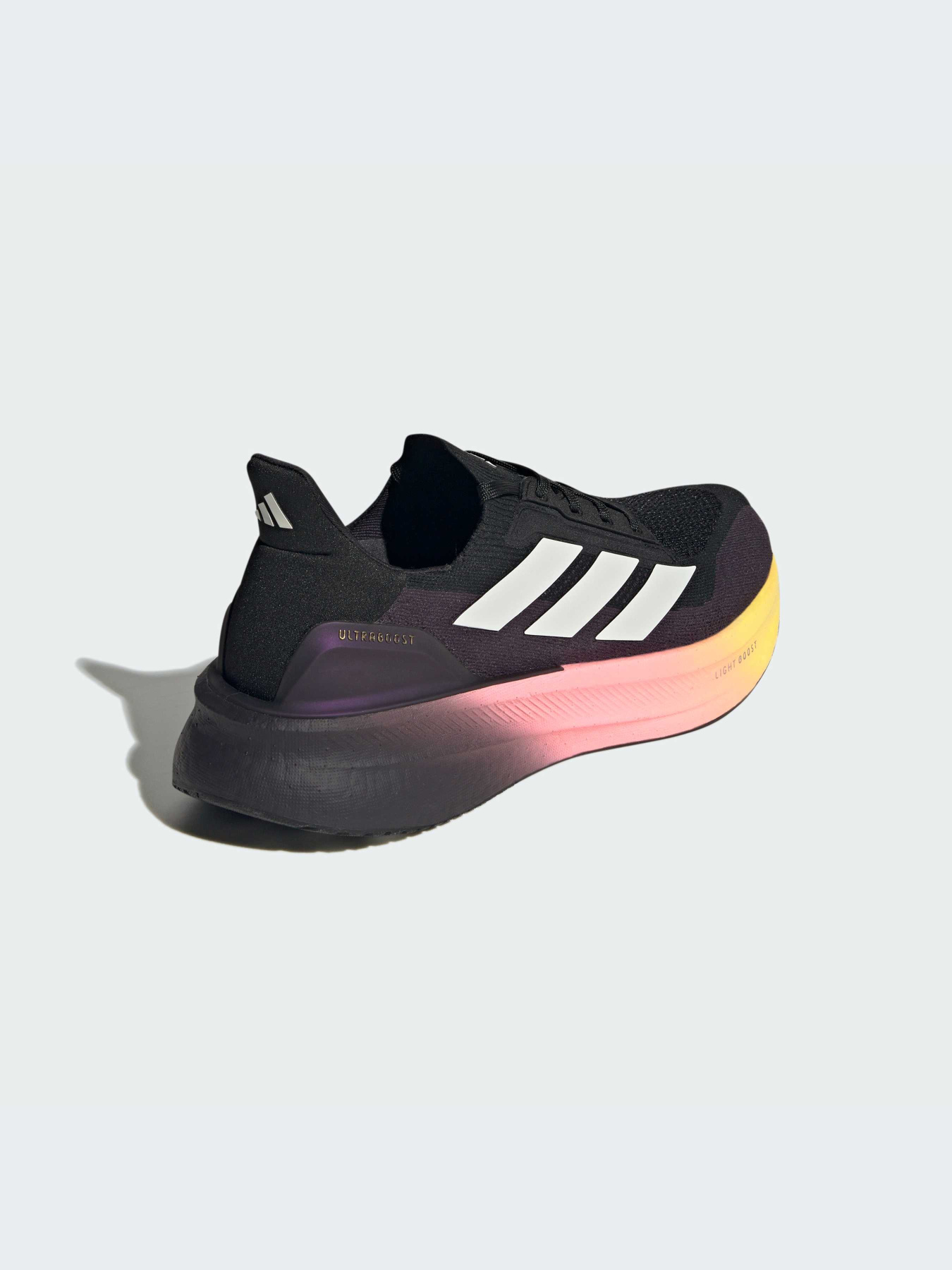 Кросівки Adidas Ultraboost модель JI1332 Фото