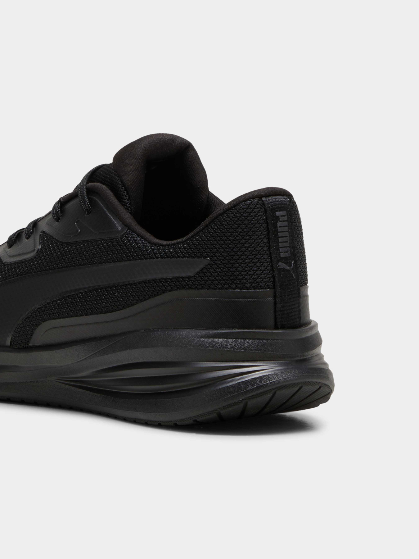 Кросівки PUMA Night Runner V3 модель 310040 Кросівки PUMA Night Runner V3 модель 310040 Фото