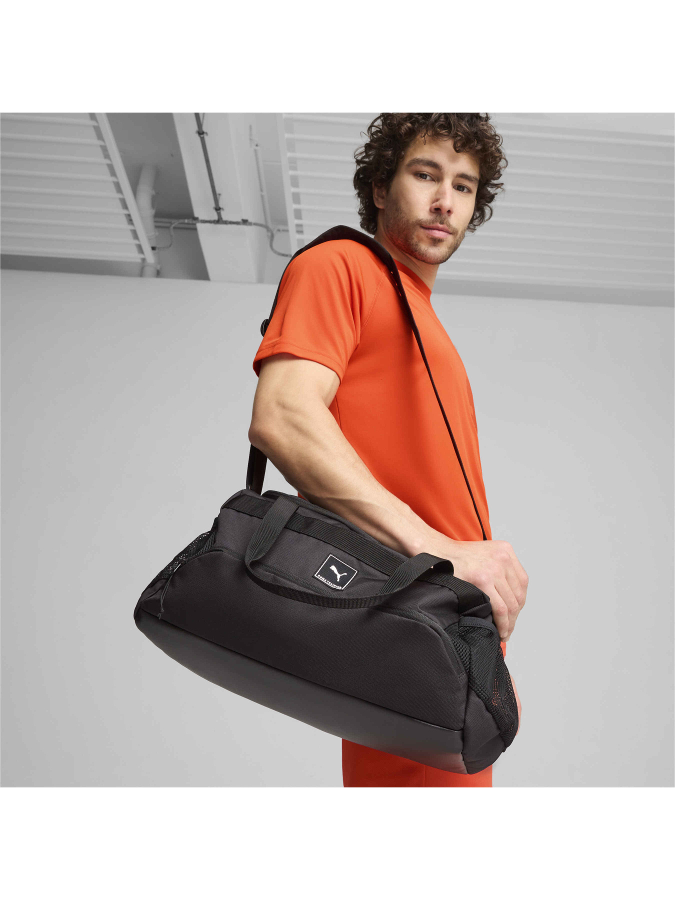 Сумки PUMA Training Small Sports Bag модель 090919 Сумки PUMA Training Small Sports Bag модель 090919 Фото