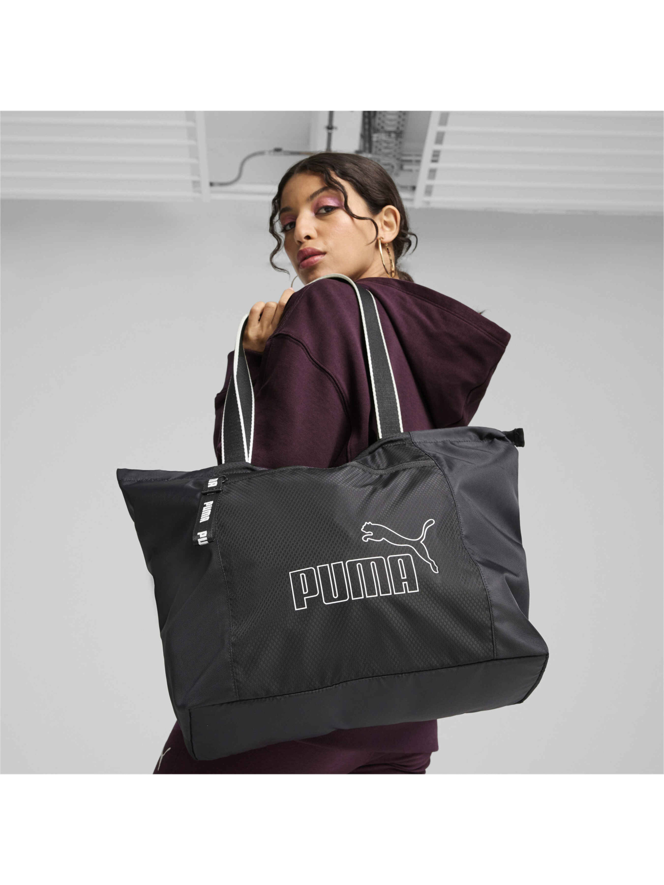 Сумки PUMA Core Base Large Shopper модель 090639 Сумки PUMA Core Base Large Shopper модель 090639 Фото