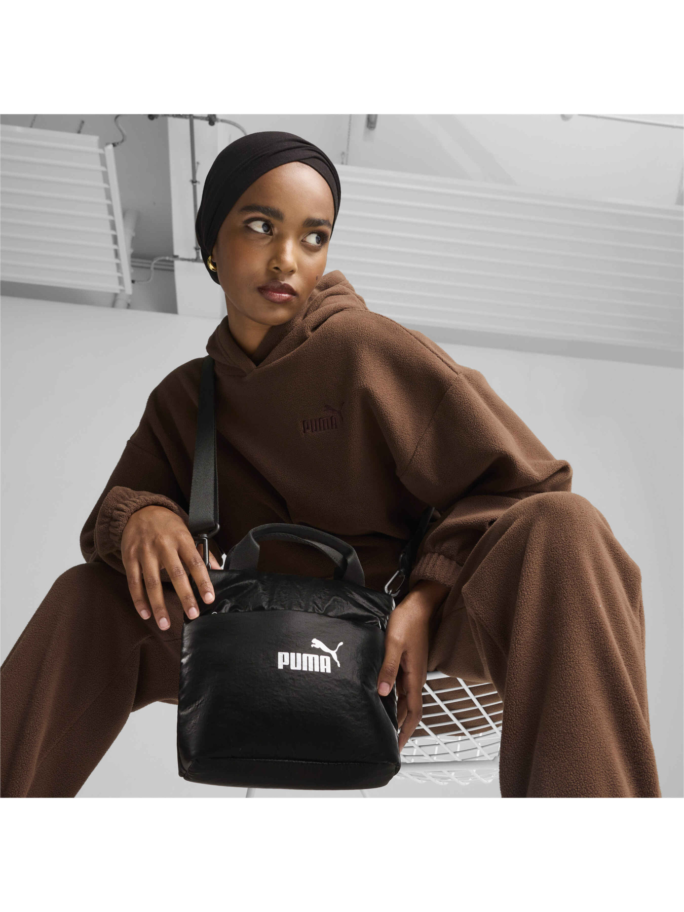 Сумки PUMA Core Up Mini Tote Bag модель 090653 Сумки PUMA Core Up Mini Tote Bag модель 090653 Фото
