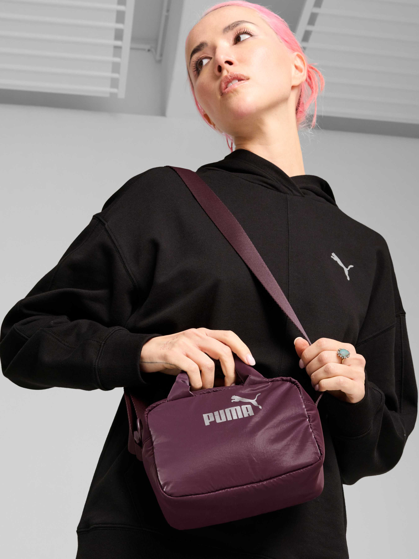 Сумки PUMA Core Up Mini Grip Bag модель 090651 Сумки PUMA Core Up Mini Grip Bag модель 090651 Фото
