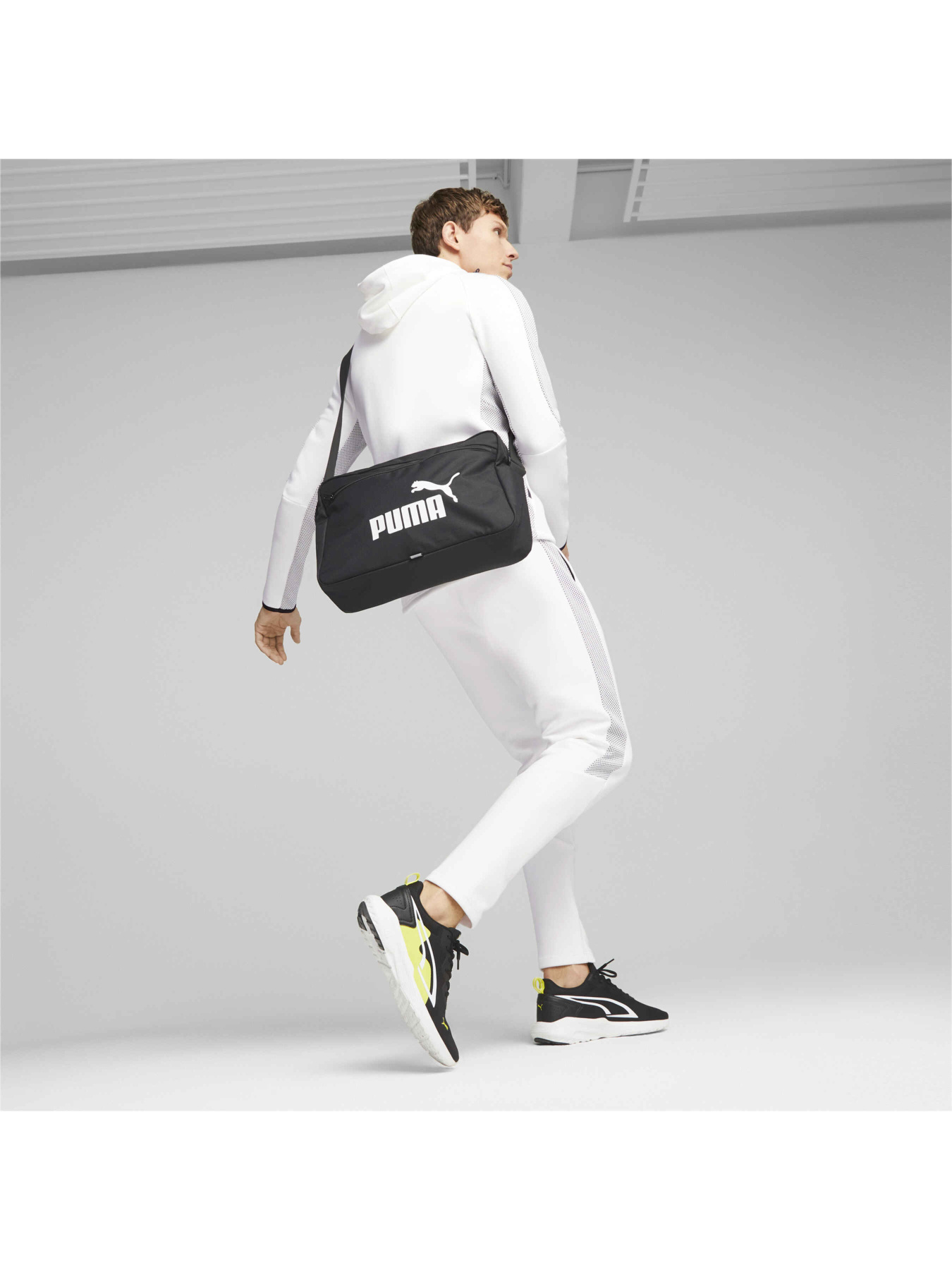 Сумки PUMA Phase Shoulder Bag модель 079956 Сумки PUMA Phase Shoulder Bag модель 079956 Фото