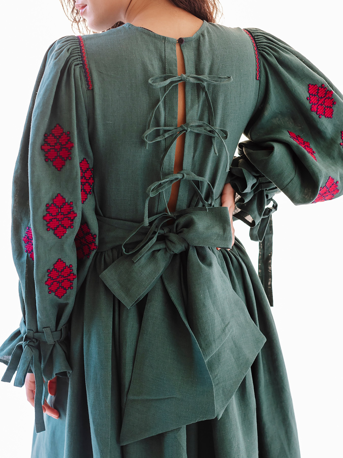 Вишиванки Embroidered Gem модель 524110 Фото