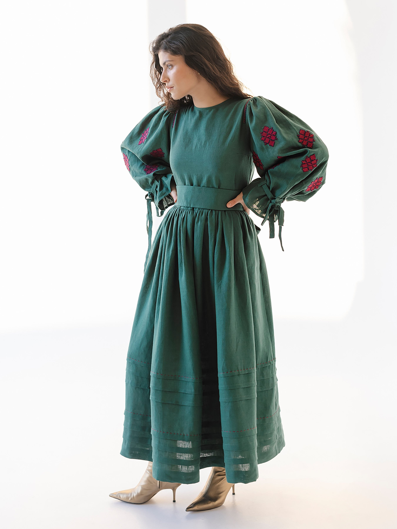 Вишиванки Embroidered Gem модель 524110 Фото