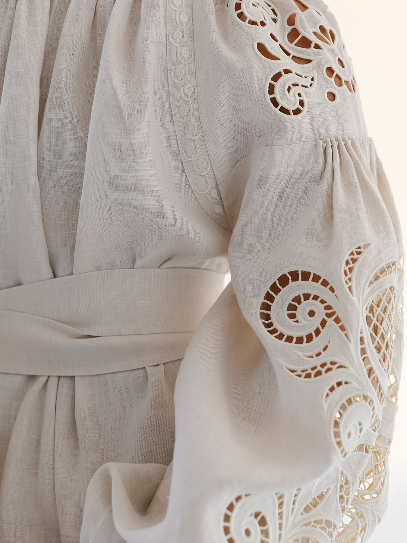 Вишиванки Embroidered Gem модель 524256 Фото