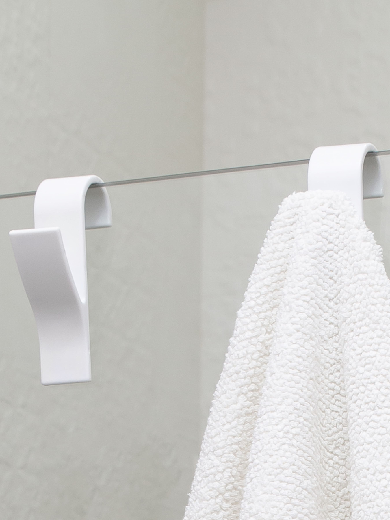 Крючок для полотенцесушителя пластиковый белый MBM HOME модель HP-100 WHITE Крючок для полотенцесушителя пластиковый белый MBM HOME модель HP-100 WHITE Фото