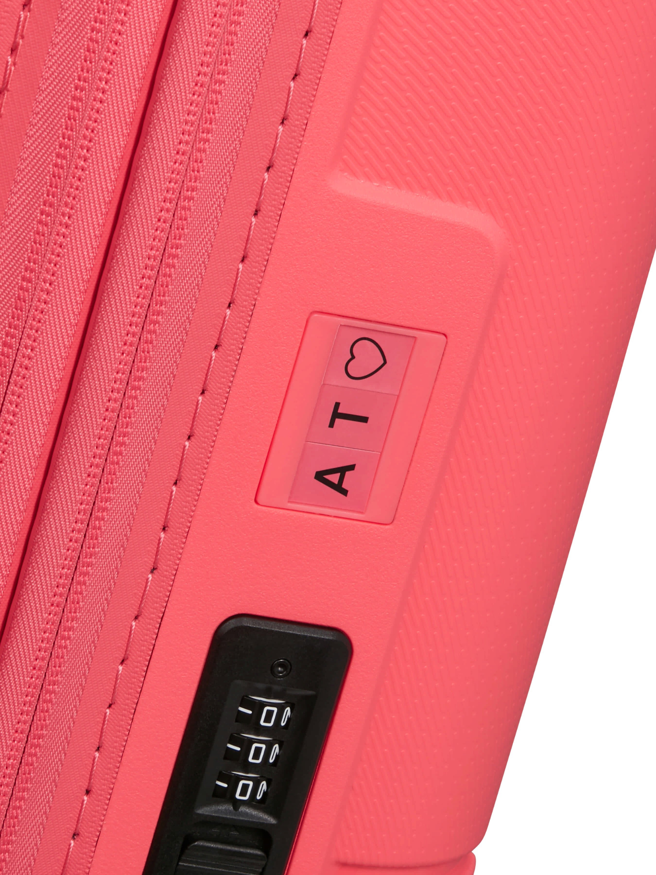 Дорожні сумки та валізи American Tourister модель MG590001 Фото