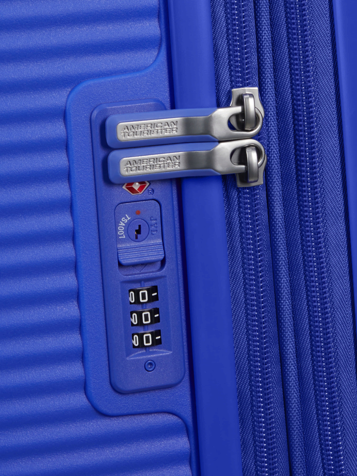 Дорожные сумки и чемоданы American Tourister модель 32G12001 Фото