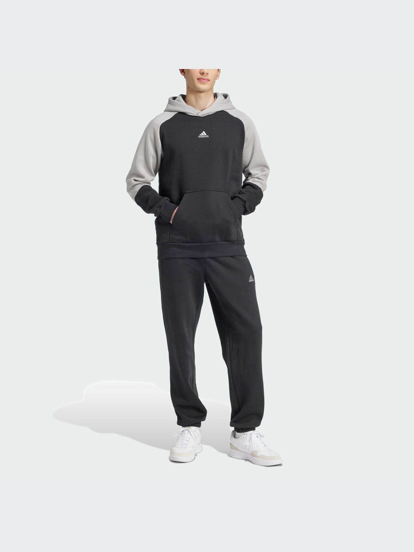 Костюмы Adidas модель IY0300 Костюмы Adidas модель IY0300 Фото