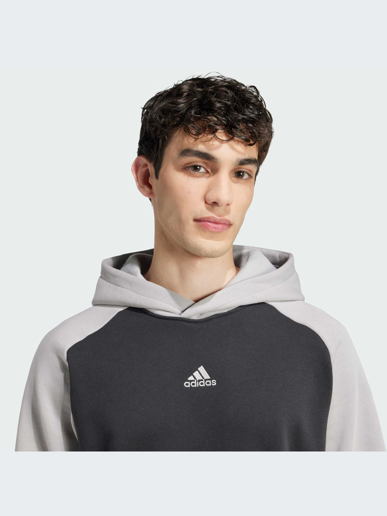 Костюмы Adidas модель IY0300 Костюмы Adidas модель IY0300 Фото