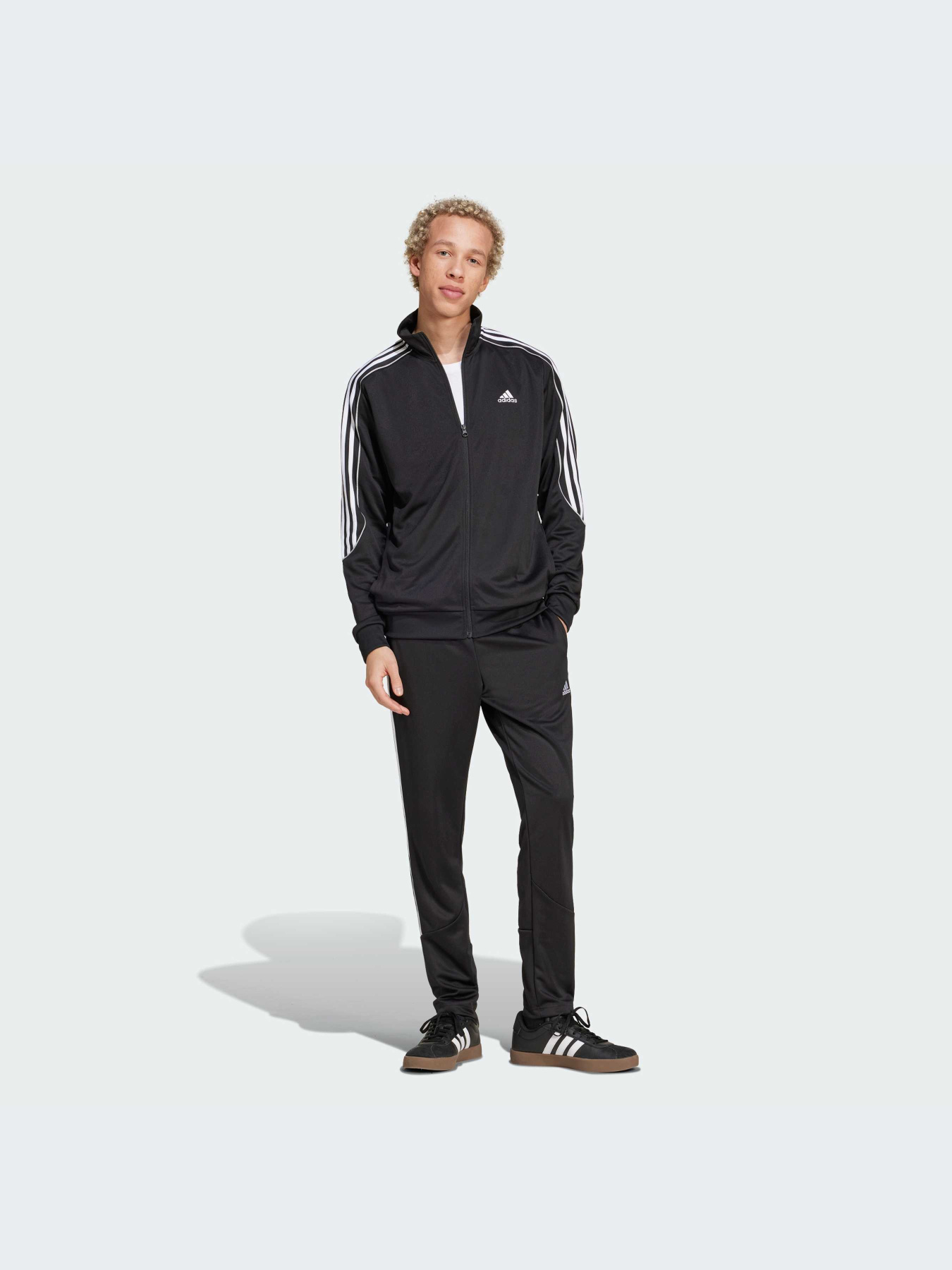 Костюмы Adidas 3 Stripes модель IX1277 Костюмы Adidas 3 Stripes модель IX1277 Фото