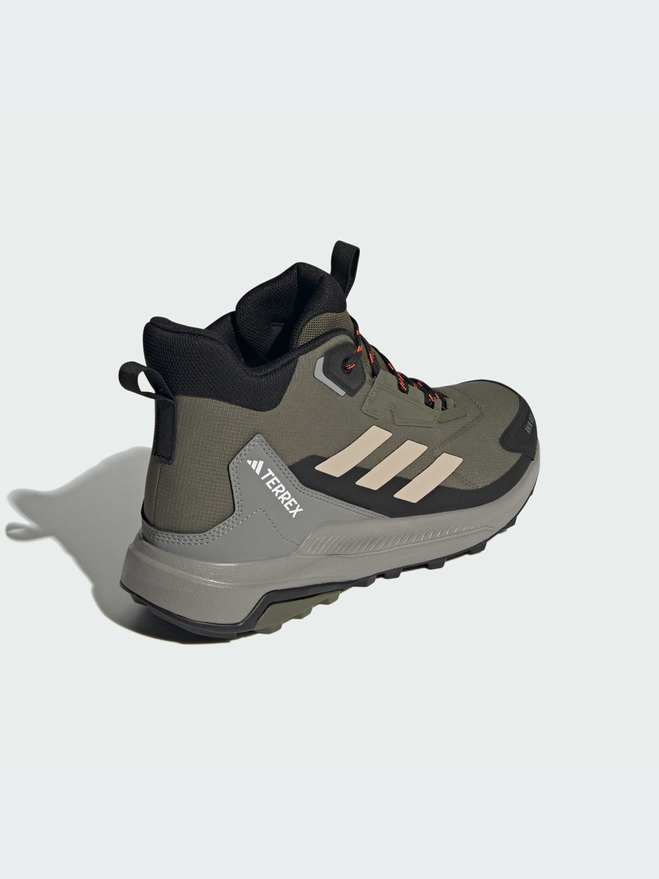 Ботинки и сапоги Adidas модель ID0897 Ботинки и сапоги Adidas модель ID0897 Фото