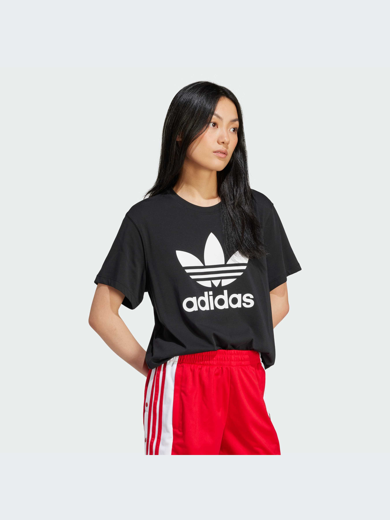 Футболки і поло Adidas Adicolor модель IU2422 Футболки і поло Adidas Adicolor модель IU2422 Фото