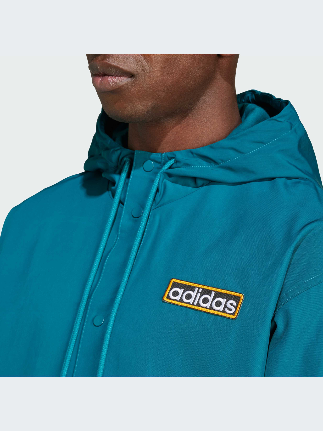 Куртки та дублянки Adidas Adicolor модель IW5811 Куртки та дублянки Adidas Adicolor модель IW5811 Фото
