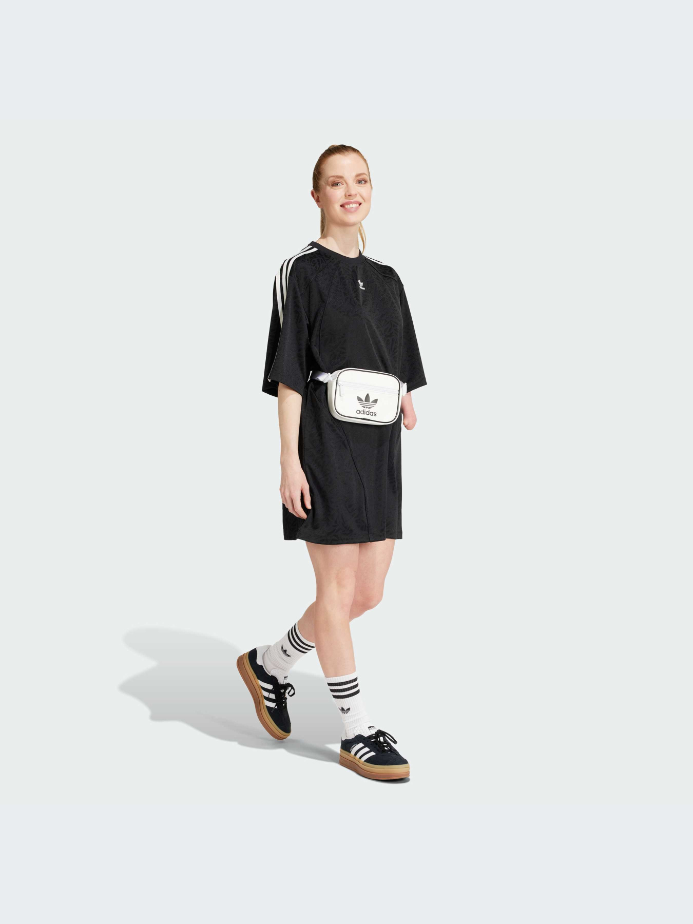 Сукні Adidas модель IW5481 Сукні Adidas модель IW5481 Фото