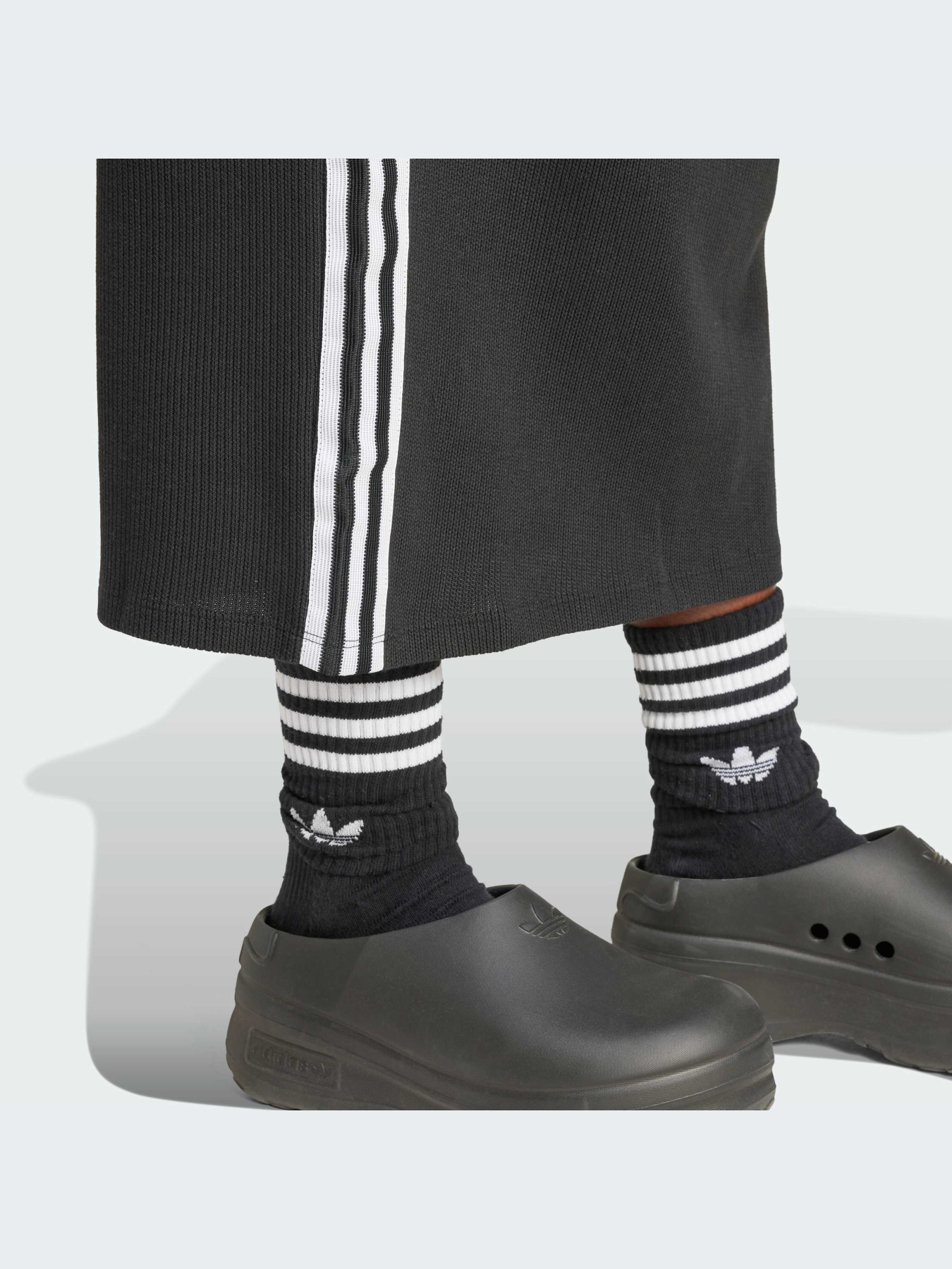 Юбки Adidas Adicolor модель IY7279 Фото