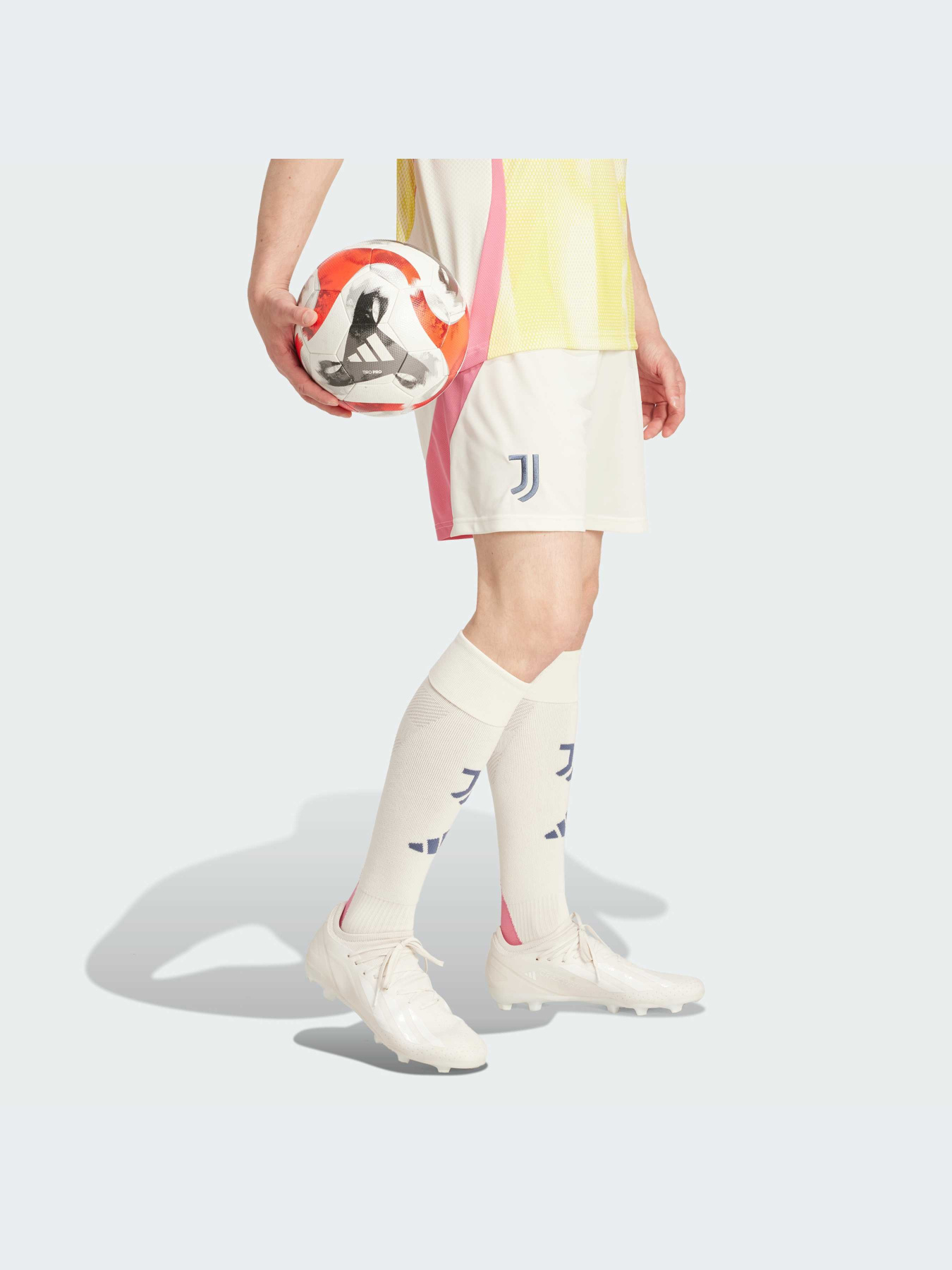 Шорты Adidas модель IS7998 Шорты Adidas модель IS7998 Фото