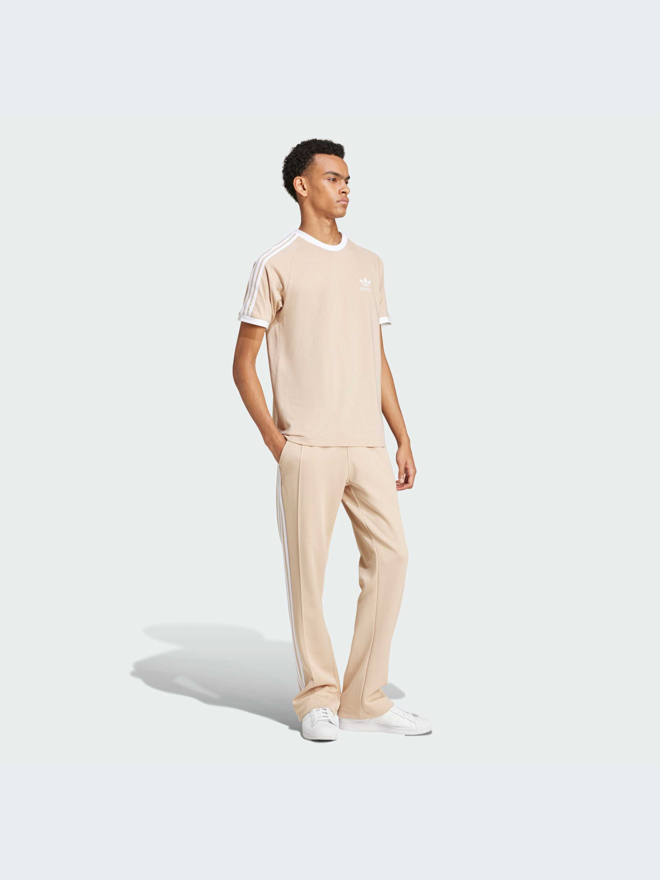 Футболки и поло Adidas Adicolor модель IZ2366 Футболки и поло Adidas Adicolor модель IZ2366 Фото