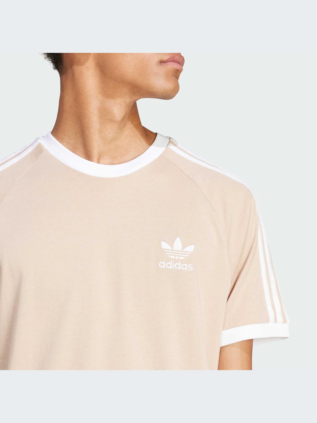 Футболки и поло Adidas Adicolor модель IZ2366 Футболки и поло Adidas Adicolor модель IZ2366 Фото