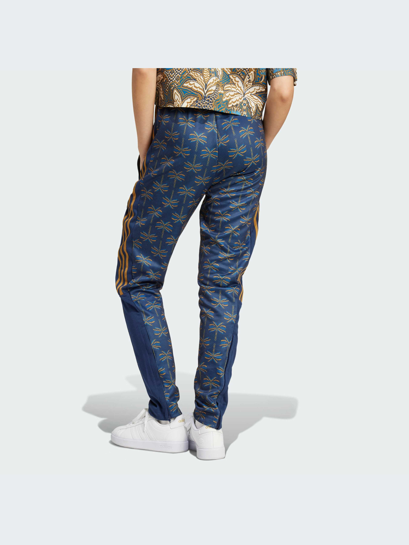 Брюки Adidas Tiro модель IV9754 Брюки Adidas Tiro модель IV9754 Фото