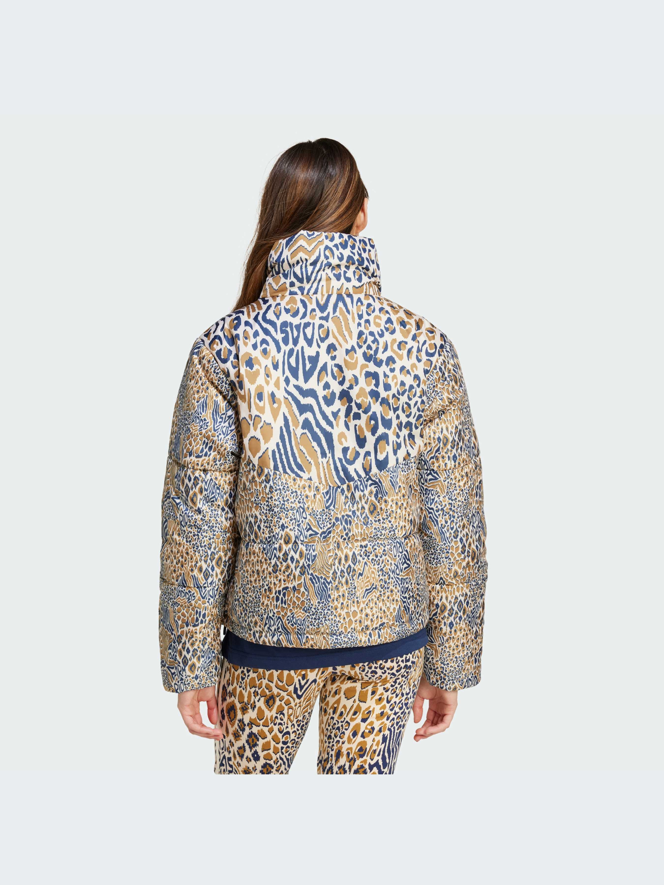 Куртки та дублянки Adidas модель IV9756 Куртки та дублянки Adidas модель IV9756 Фото