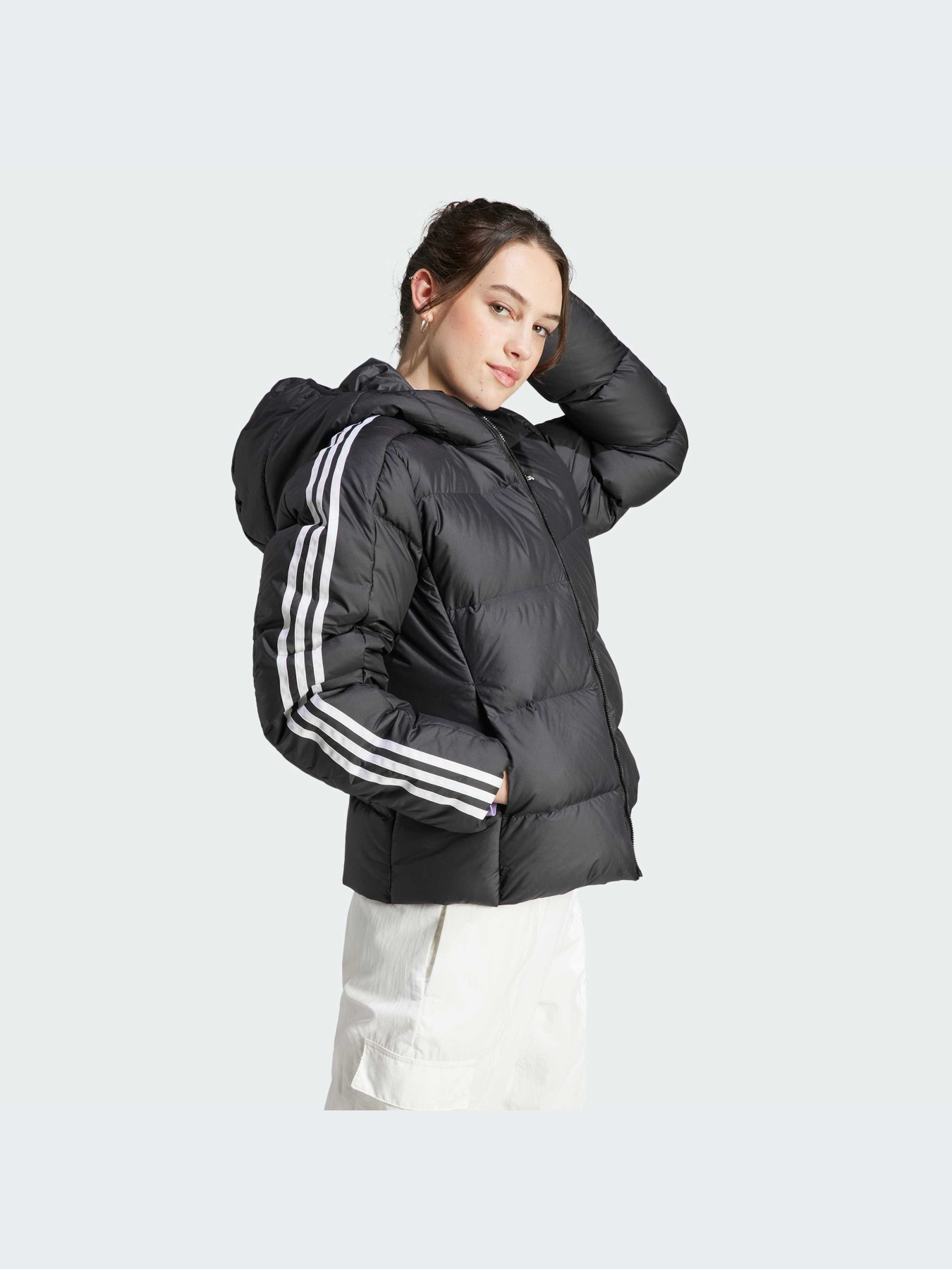 Куртки та дублянки Adidas модель HZ8483 Куртки та дублянки Adidas модель HZ8483 Фото