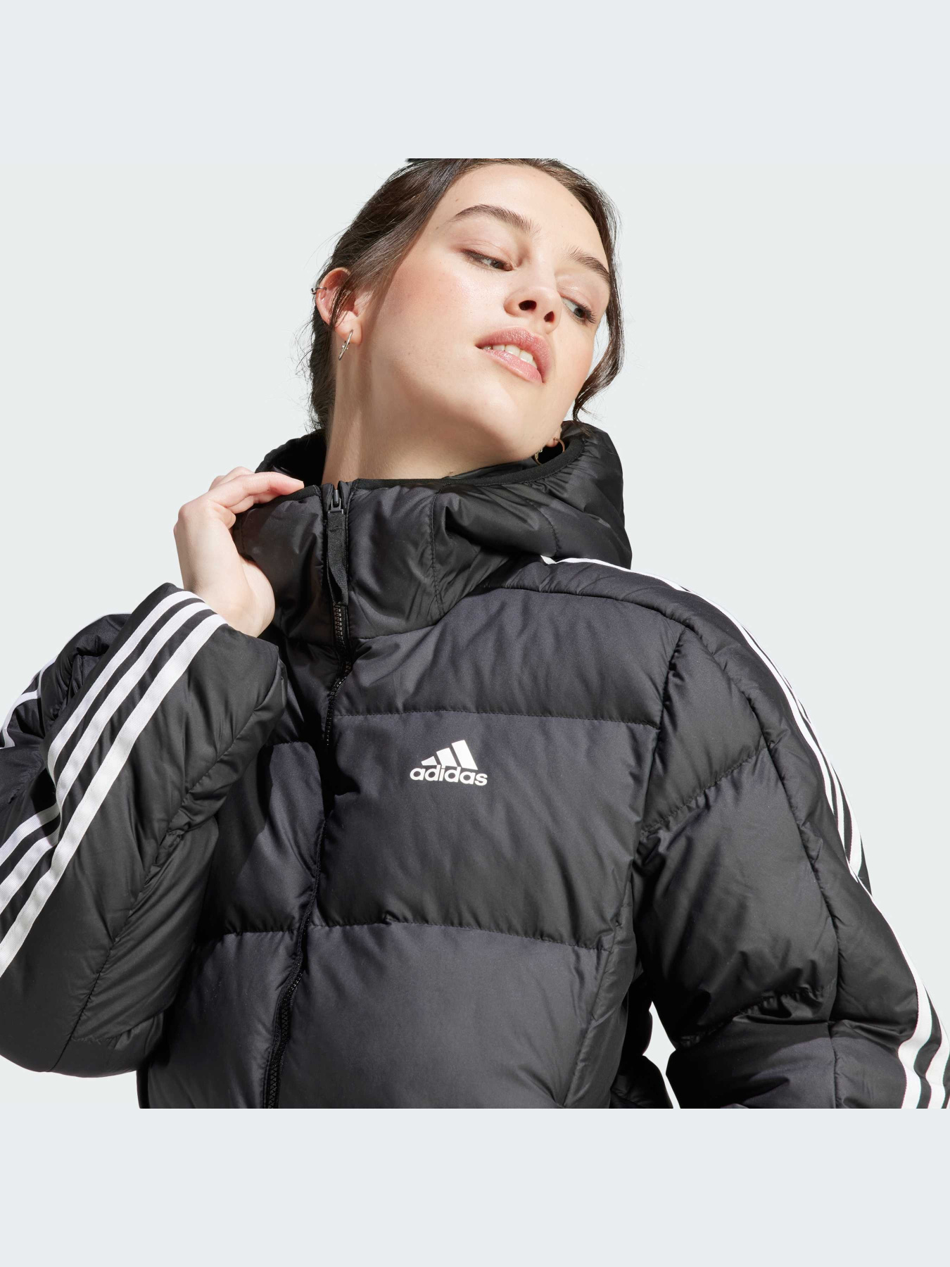 Куртки та дублянки Adidas модель HZ8483 Куртки та дублянки Adidas модель HZ8483 Фото