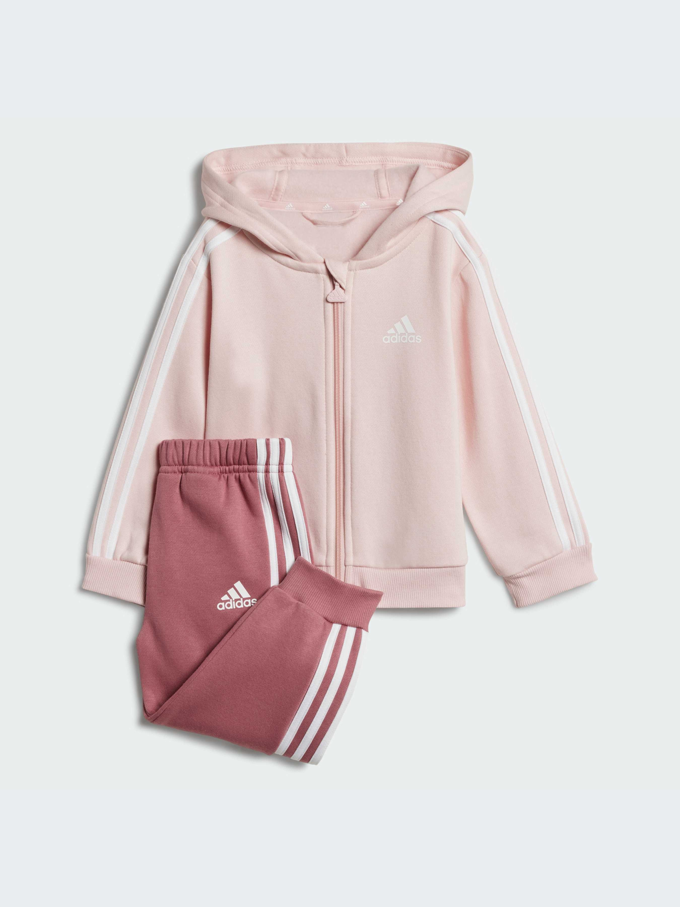 Костюмы Adidas модель IV7410 Костюмы Adidas модель IV7410 Фото
