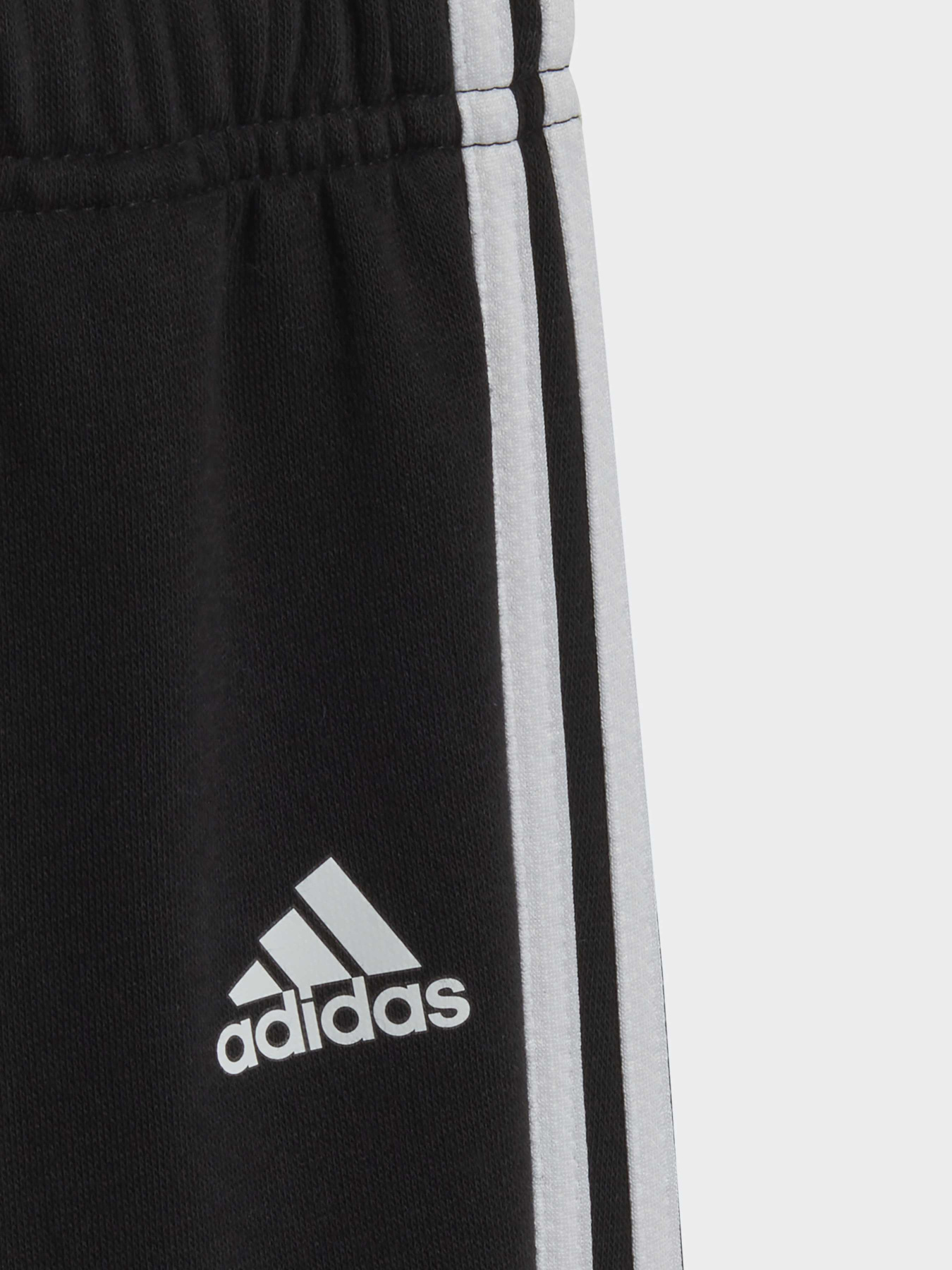 Костюмы Adidas модель HR5866 Костюмы Adidas модель HR5866 Фото